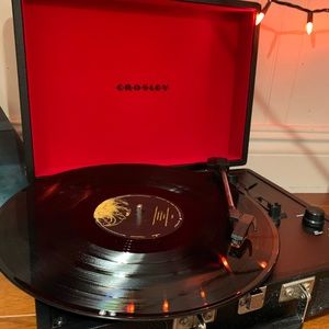 Crosley Cruiser Suitcase Turnable